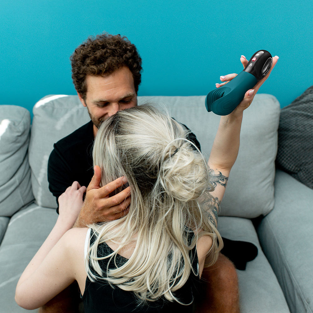 Fun Factory MANTA Bottle  - Bottle  USB-C Rechargeable Unisex Vibrator