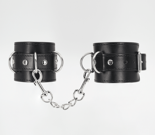 B-HAN06 - Black - Love in Leather