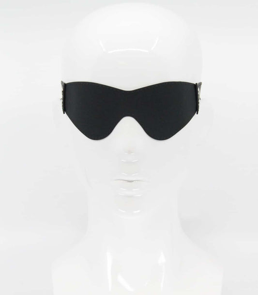 BLI052 - Love in Leather