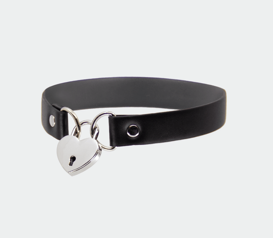 CHO020 - Love in Leather