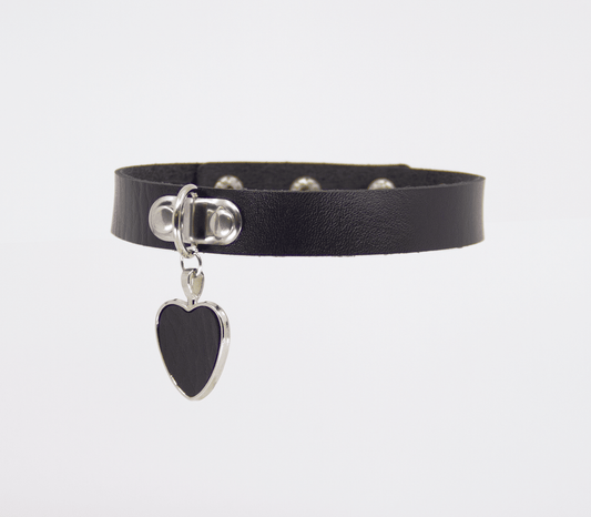 CHO023 - Love in Leather
