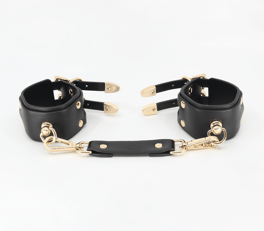 HAN070 - Gold - Love in Leather